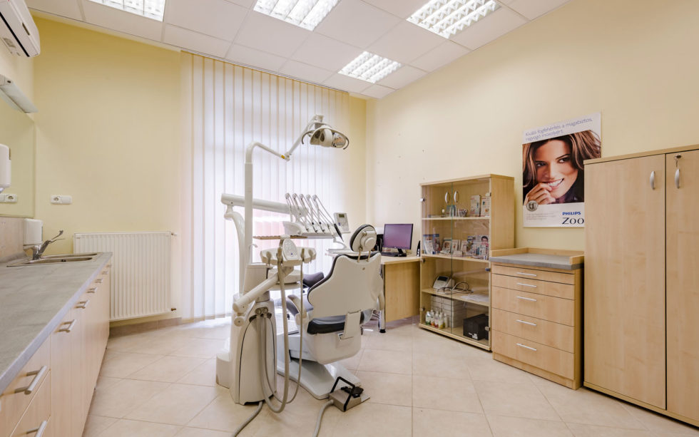 Rólunk Hillside Dental Gödöllő